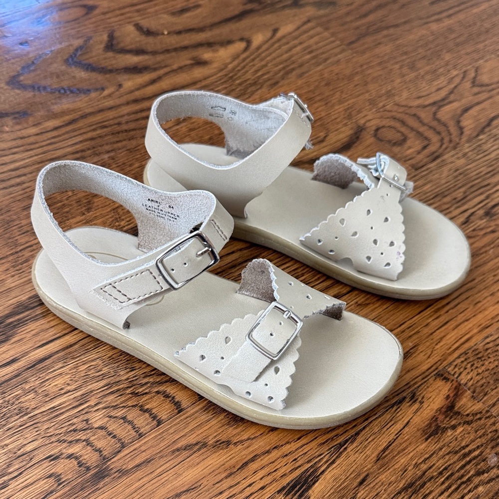 FootMates Gold Kids Sandals with Cutout Design